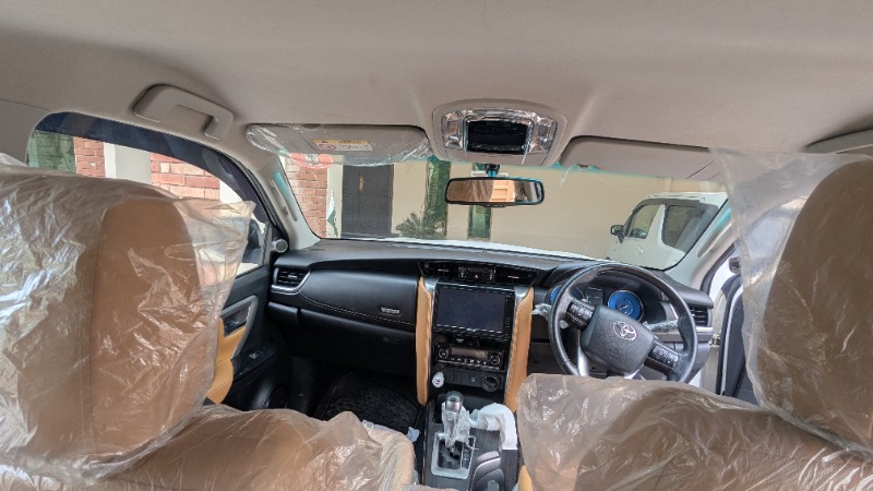 
								Toyota Fortuner 2021 full									