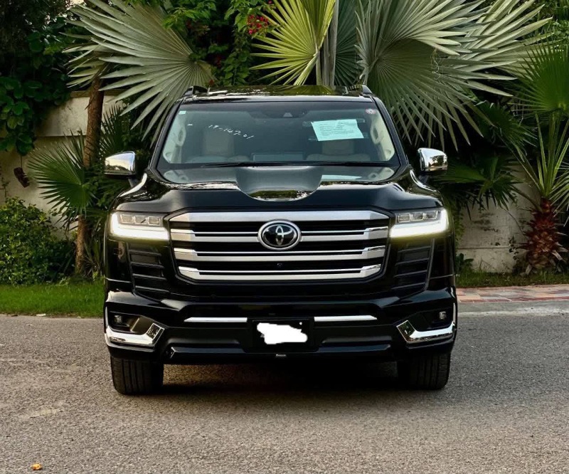 Toyota Land Cruiser 300 2023