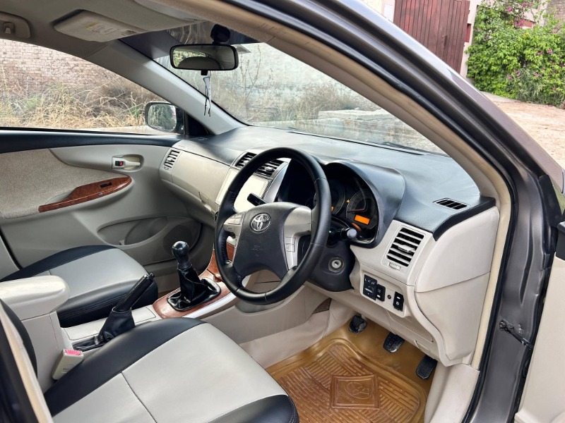 
								Toyota Corolla Altis 2015 full									