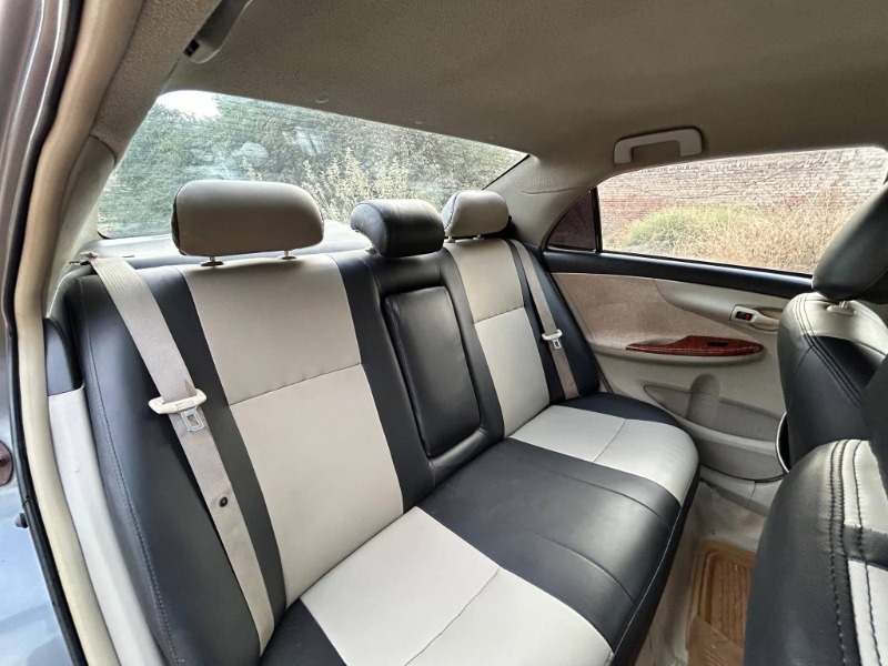 
								Toyota Corolla Altis 2015 full									