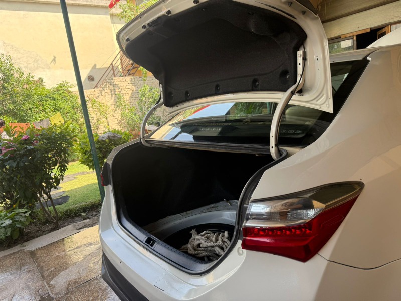 
								Toyota Corolla 2018 full									