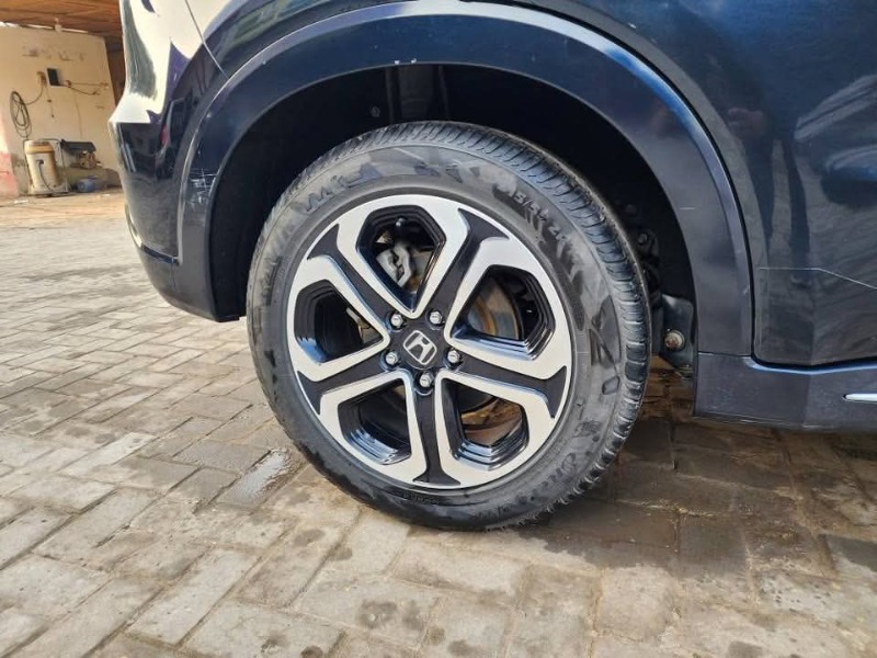 
								Honda Vezel 2024 full									