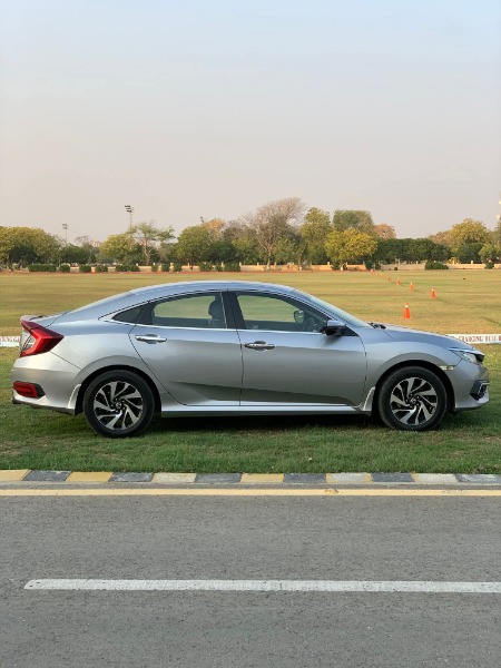 
								Honda Civic 2017 full									