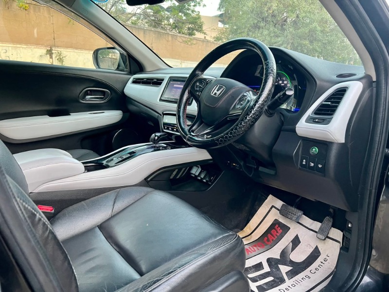 
								Honda Vezel 2015 full									