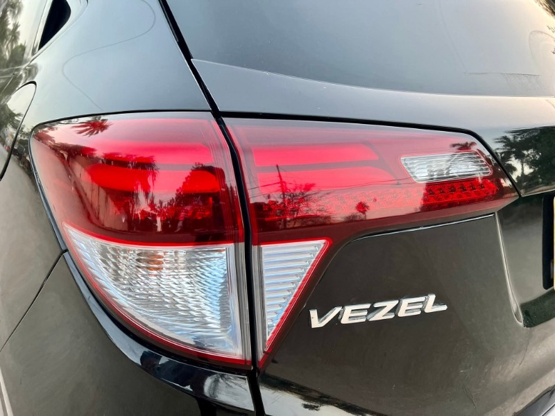 
								Honda Vezel 2015 full									