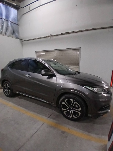 
								Honda Vezel 2020 full									