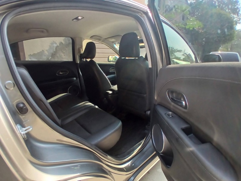 
								Honda Vezel 2020 full									