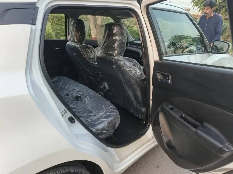 
								Suzuki Swift 2024 full									