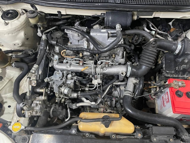 
								Toyota Corolla 2002 full									