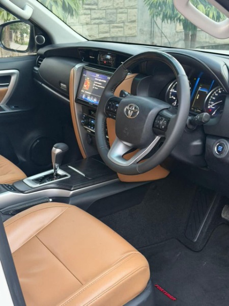 
								Toyota Fortuner 2021 full									