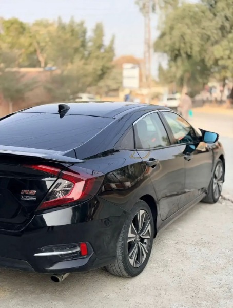 
								Honda Civic 2020 full									