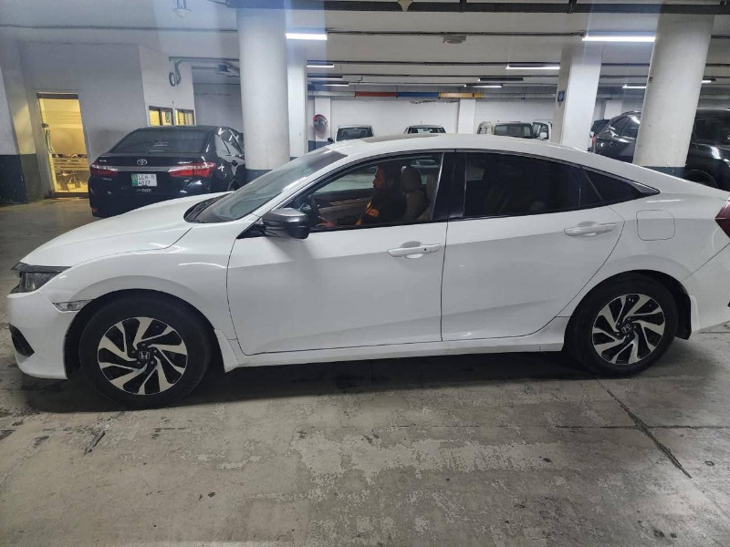 
								Honda Civic 2017 full									