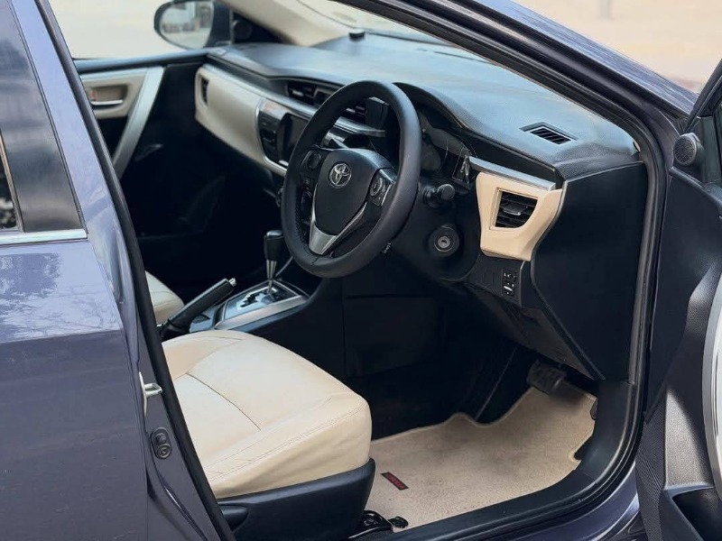 
								Toyota Corolla Altis 2016 full									