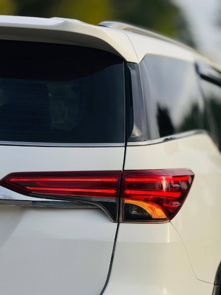 
								Toyota Fortuner 2017 full									