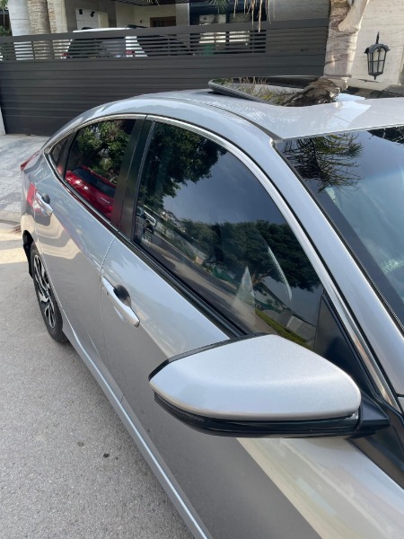 
								Honda Civic 2018 full									