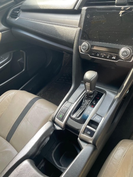 
								Honda Civic 2018 full									