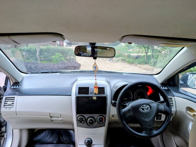
								Toyota Corolla 2011 full									