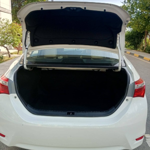 
								Toyota Corolla 2018 full									