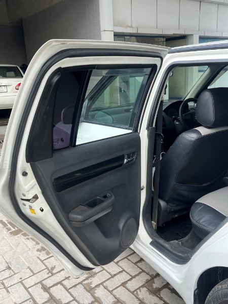 
								Suzuki Swift 2012 full									