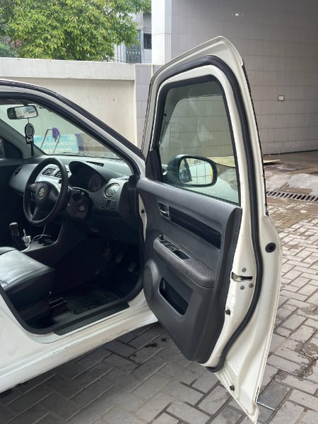 
								Suzuki Swift 2012 full									