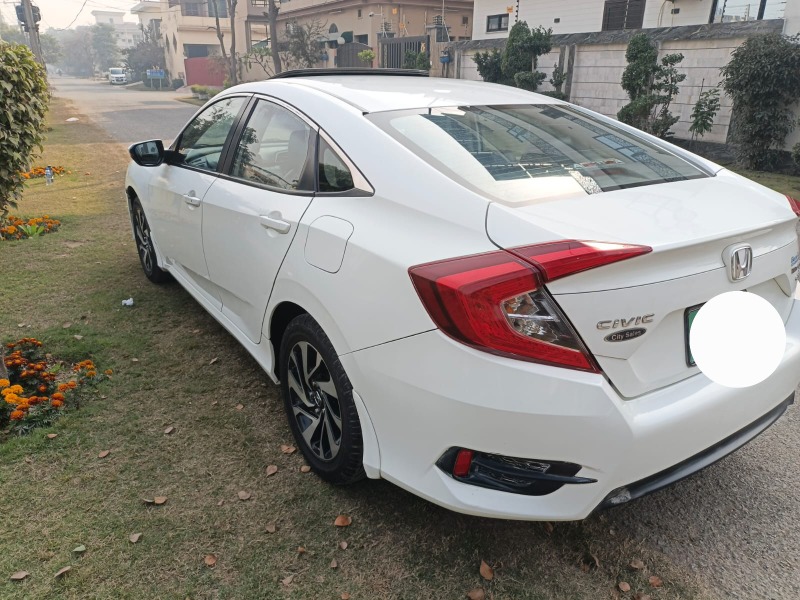 
								Honda Civic 2017 full									